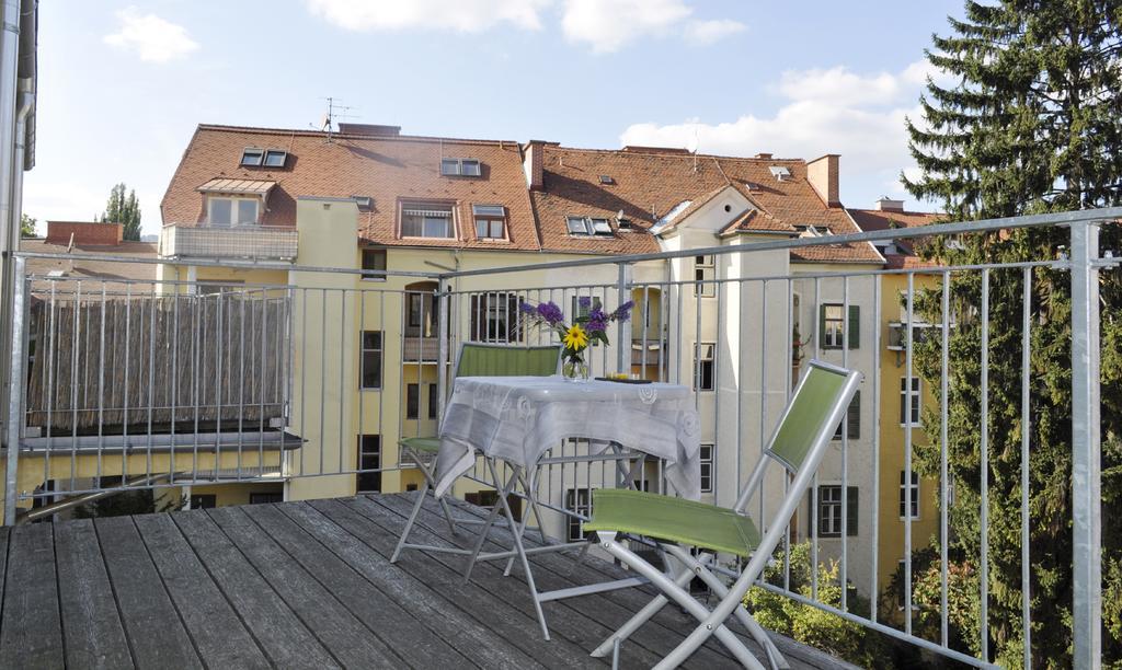 Apartment Mit Grossem Balkon 그라츠 외부 사진